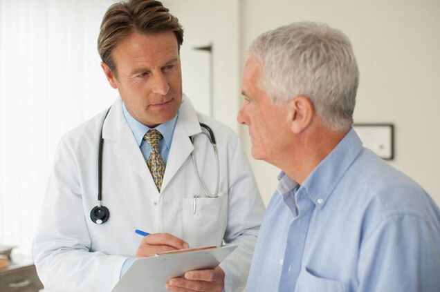 Men with prostatitis in the urologist's appointment